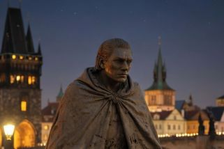 Dan Brown svou knihou „Tajemství všech tajemství“ míří na naivní čtenáře - Médium.cz